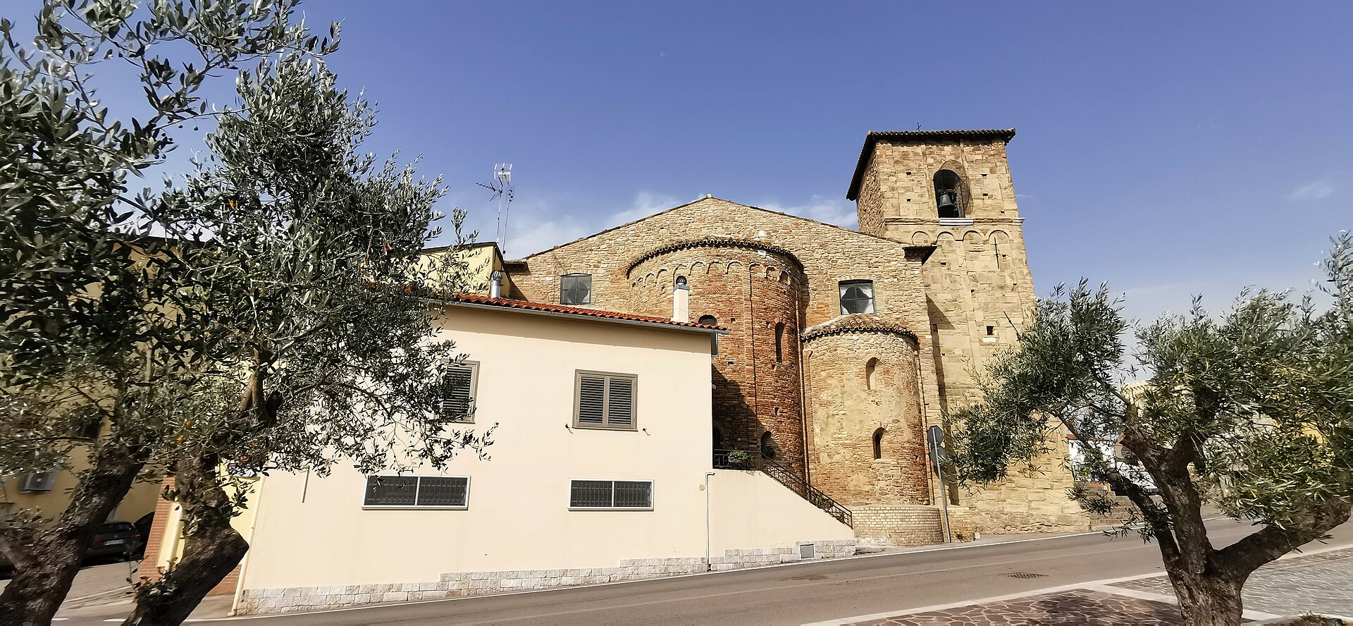 Frana di Petacciato, riattivato il fronte: territorio spezzato e viabilità compromessa