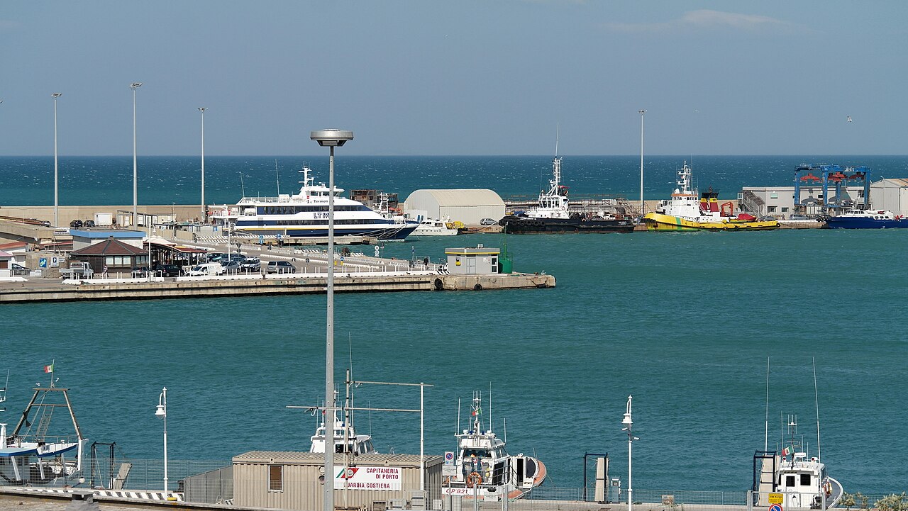 Dal porto all’asta del pescato: gli studenti scoprono il Mercato ittico di Termoli