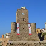 Termoli, una statua in bronzo rende omaggio a Federico II di Svevia